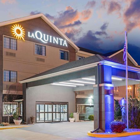 La Quinta By Wyndham Ada Hotel Exterior foto