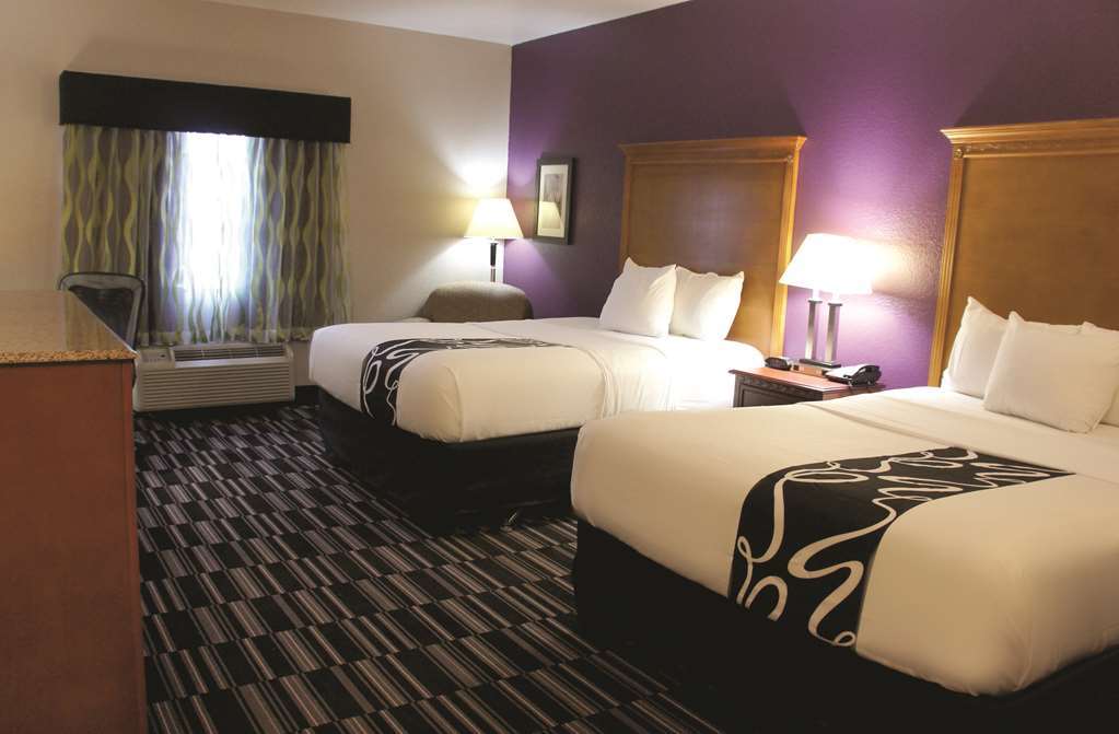 La Quinta By Wyndham Ada Hotel Quarto foto